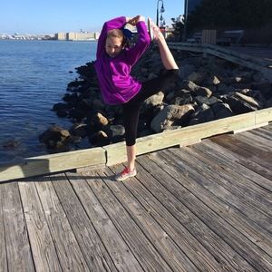 Meet your Posher, Carli